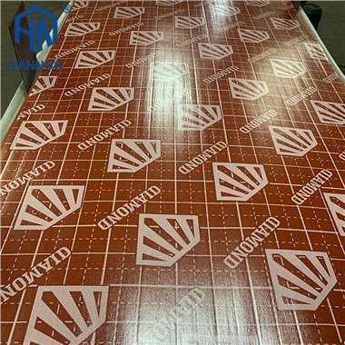 Rode film voor multiplex met filmlaag